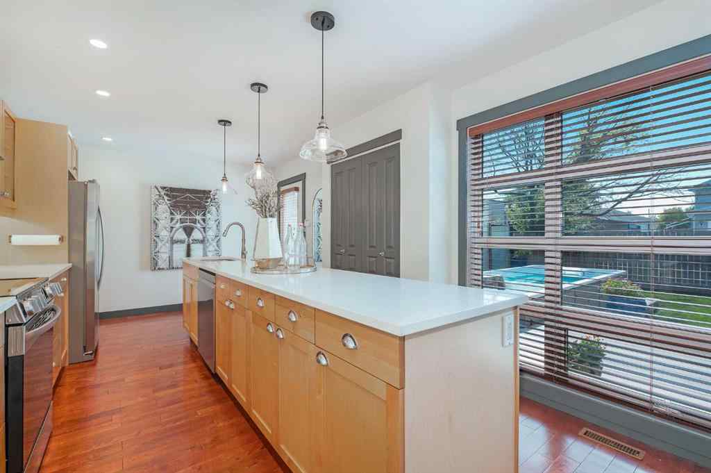 MLS® A2245823 - 2815 Canmore Road NW in Banff Trail Calgary, Residential