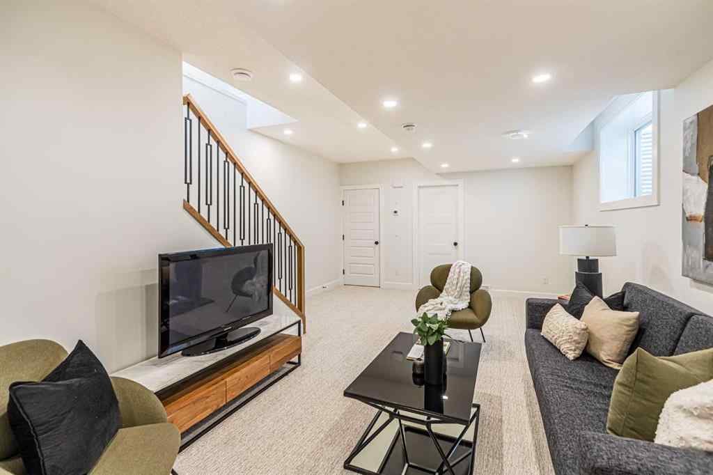 MLS® A2245834 - 1940 50 Avenue SW in Altadore Calgary, Residential