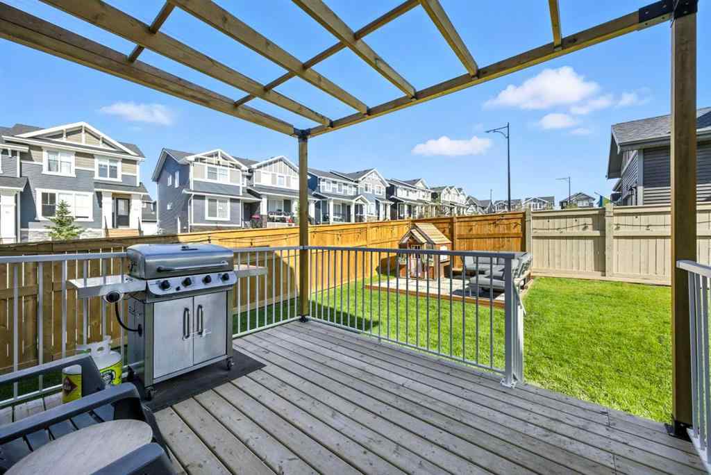 MLS® A2245835 - 5 Sundown Close  in Sunset Ridge Cochrane, Residential