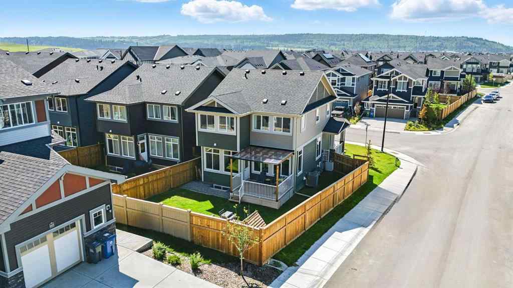 MLS® A2245835 - 5 Sundown Close  in Sunset Ridge Cochrane, Residential