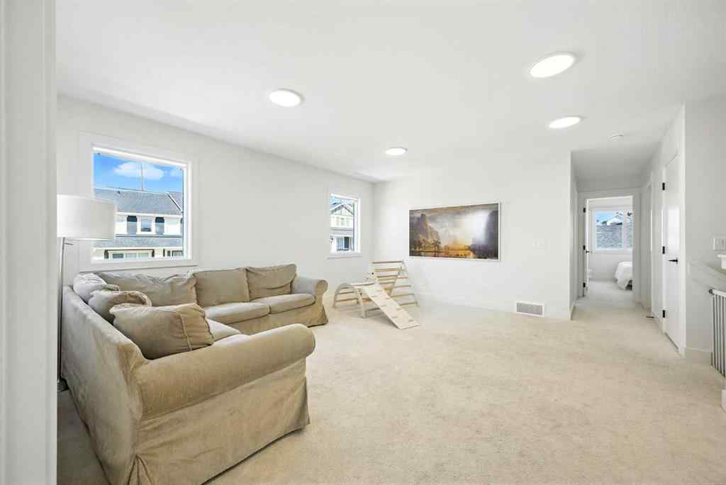MLS® A2245835 - 5 Sundown Close  in Sunset Ridge Cochrane, Residential