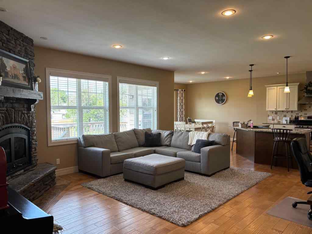 MLS® A2245836 - 217 6 Avenue  in NONE Stirling, Residential