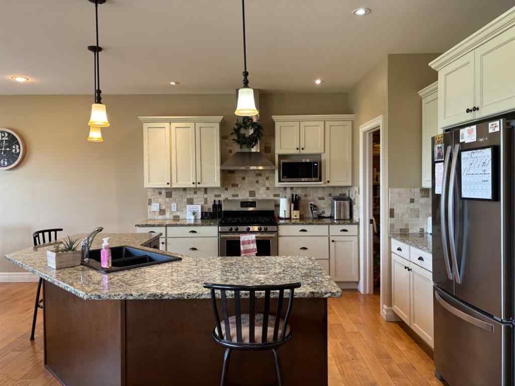 MLS® A2245836 - 217 6 Avenue  in NONE Stirling, Residential