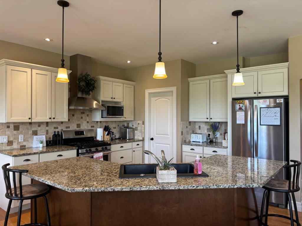 MLS® A2245836 - 217 6 Avenue  in NONE Stirling, Residential