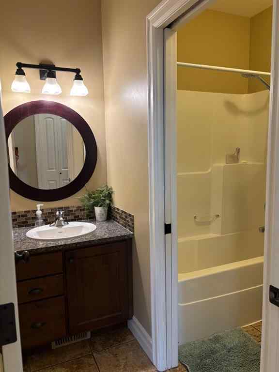 MLS® A2245836 - 217 6 Avenue  in NONE Stirling, Residential