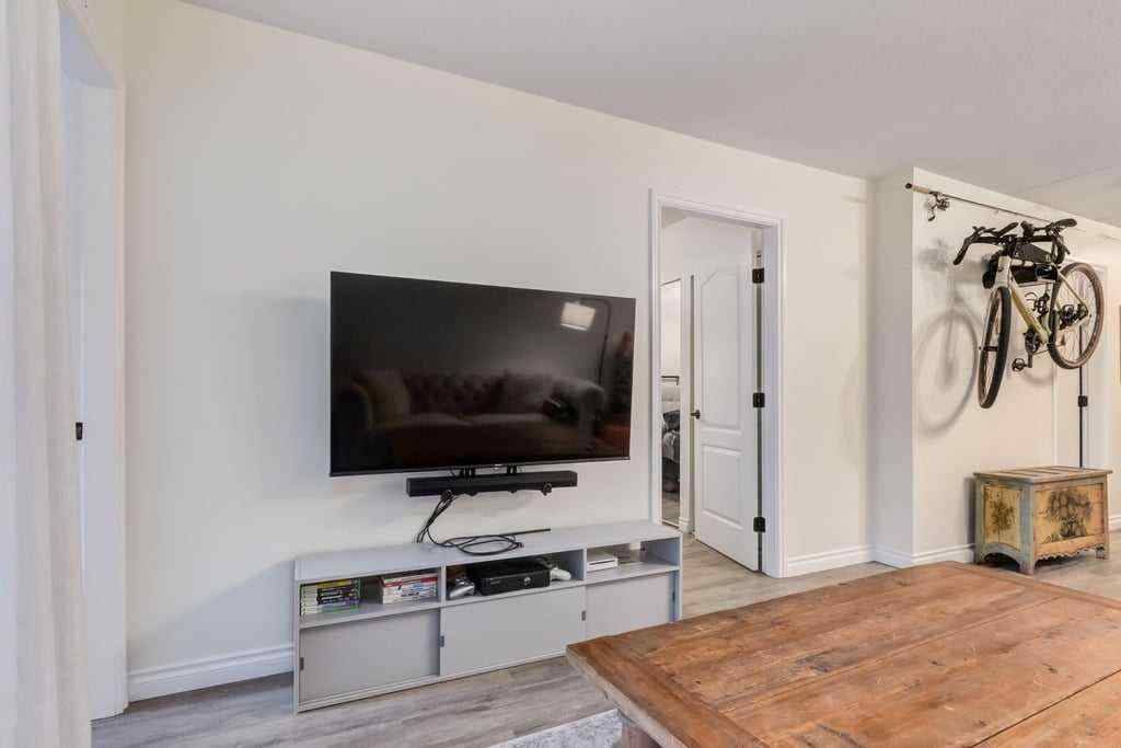 MLS® A2245839 - Unit #211 2204 1 Street SW in Mission Calgary, Residential