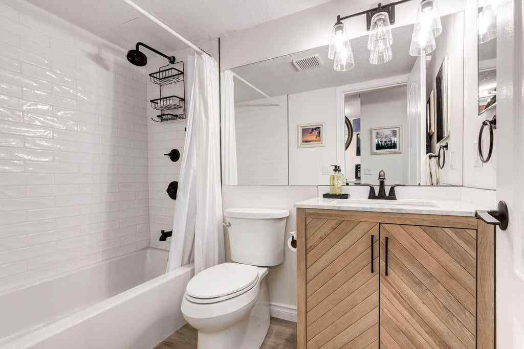 MLS® A2245839 - Unit #211 2204 1 Street SW in Mission Calgary, Residential