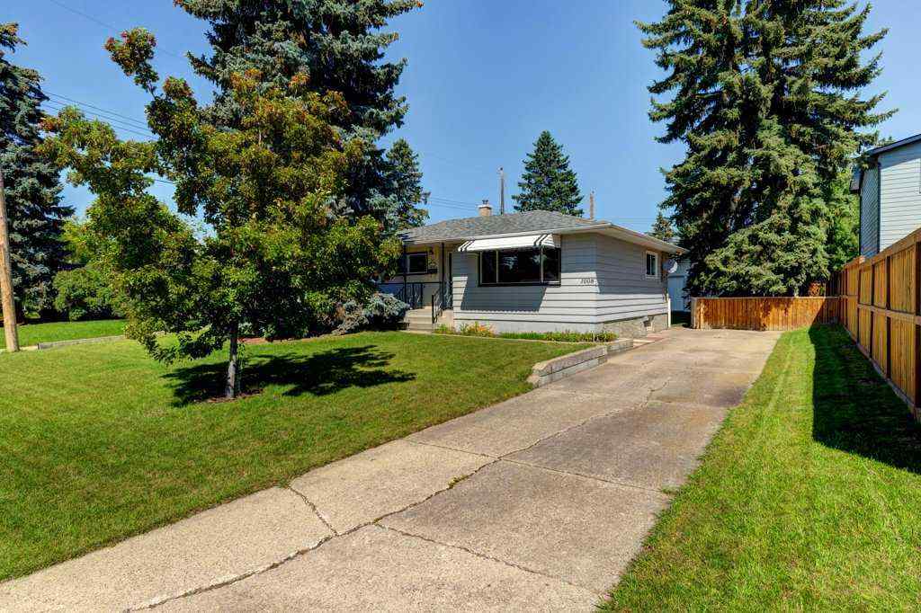 MLS® A2245841 - 1008 89 Avenue SW in Haysboro Calgary, Residential