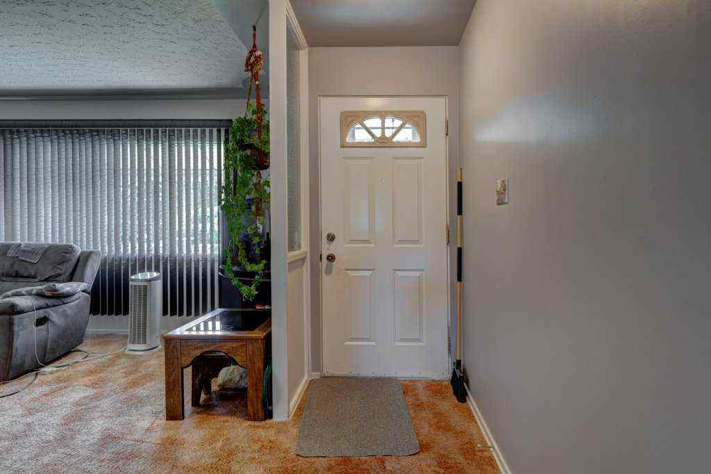 MLS® A2245841 - 1008 89 Avenue SW in Haysboro Calgary, Residential
