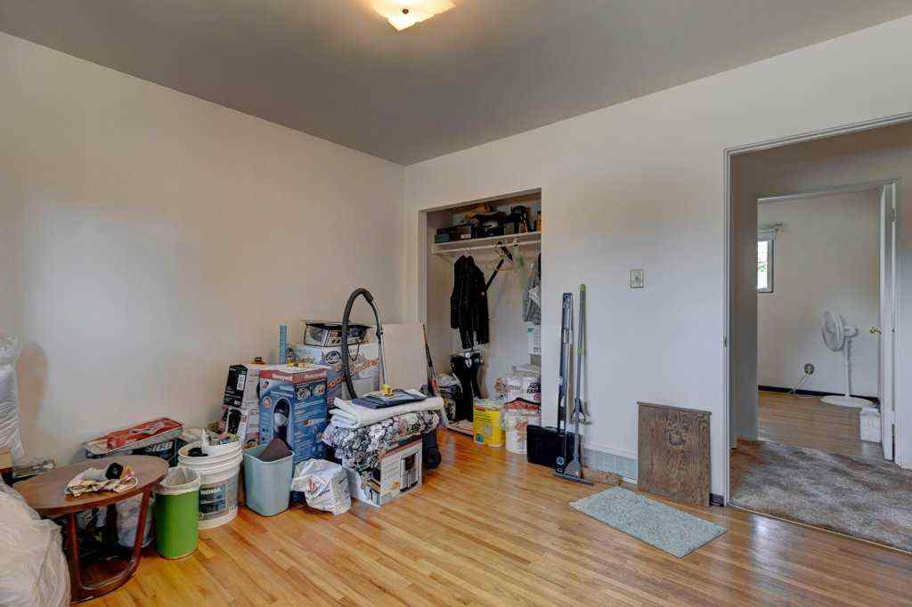 MLS® A2245841 - 1008 89 Avenue SW in Haysboro Calgary, Residential