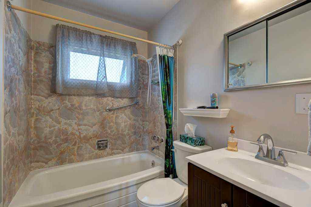 MLS® A2245841 - 1008 89 Avenue SW in Haysboro Calgary, Residential