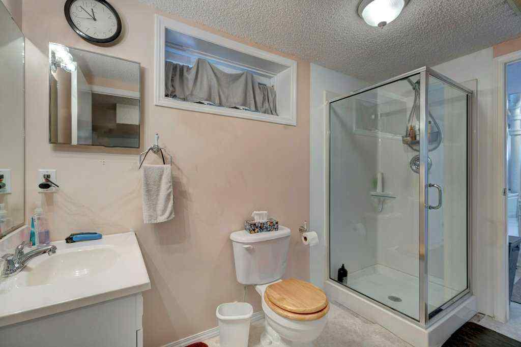 MLS® A2245841 - 1008 89 Avenue SW in Haysboro Calgary, Residential