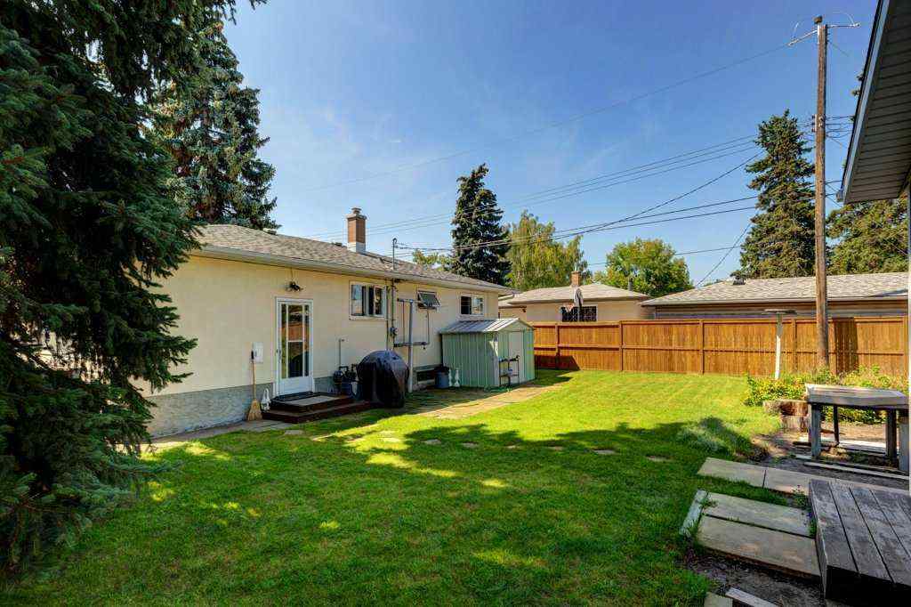 MLS® A2245841 - 1008 89 Avenue SW in Haysboro Calgary, Residential