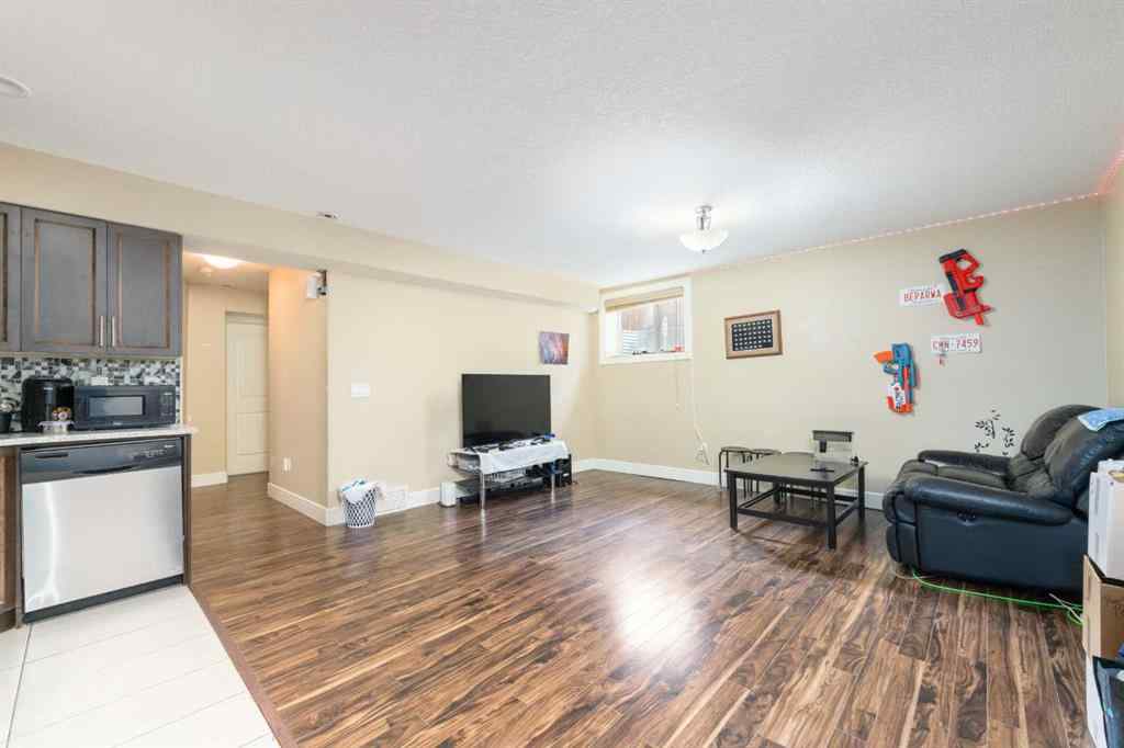 MLS® A2245846 - 150 Saddlelake Grove NE in Saddle Ridge Calgary, Residential