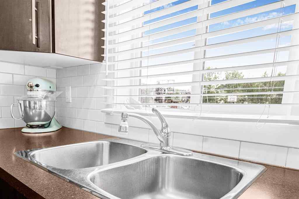 MLS® A2245856 - Unit #1006 2445 Kingsland Road SE in Kings Heights Airdrie, Residential