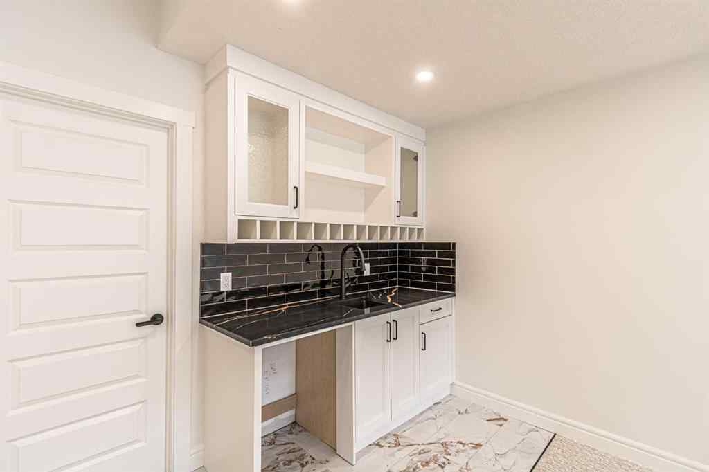 MLS® A2245859 - 2050 41 Avenue SW in Altadore Calgary, Residential