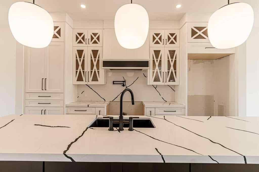 MLS® A2245859 - 2050 41 Avenue SW in Altadore Calgary, Residential