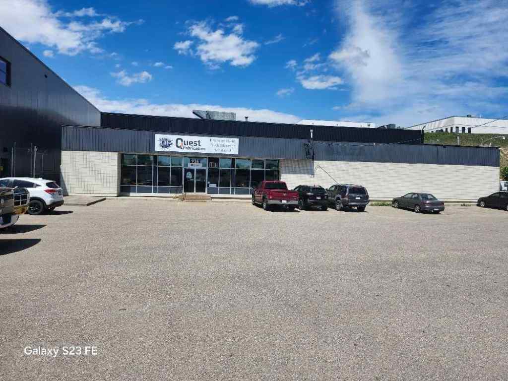 MLS® A2245867 - 926 46 Avenue SE in Highfield Calgary, Commercial