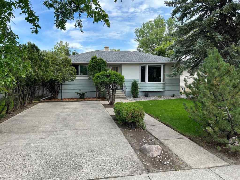 MLS® A2245871 - 208 23 Street S in Glendale Lethbridge, Residential