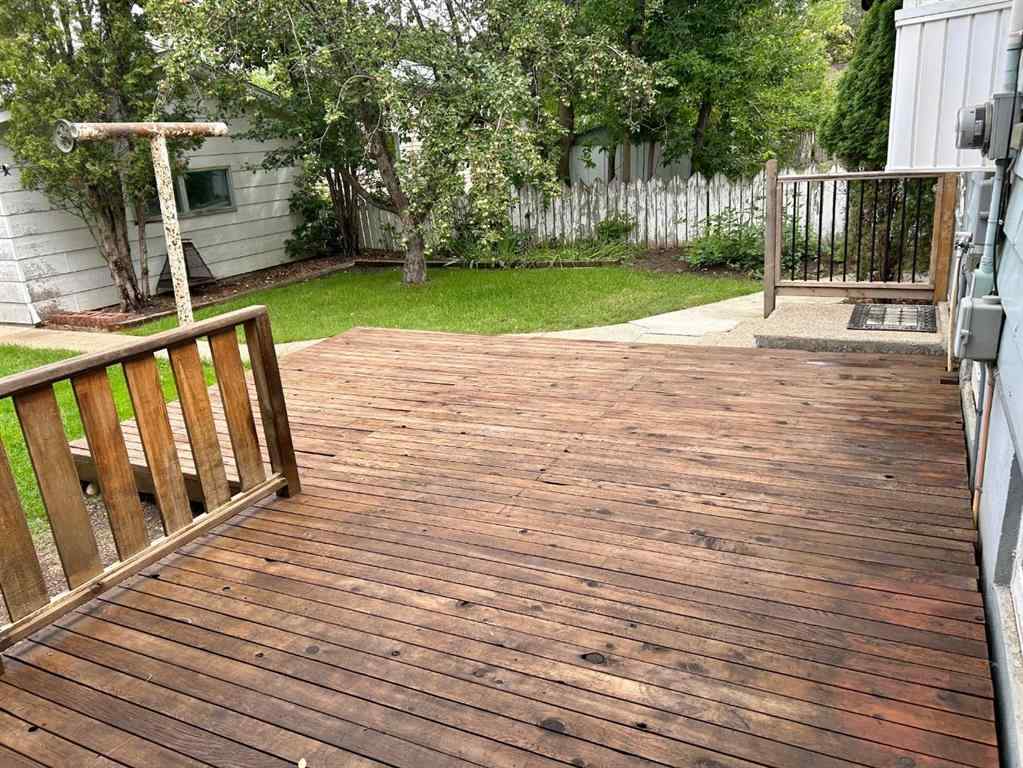 MLS® A2245871 - 208 23 Street S in Glendale Lethbridge, Residential