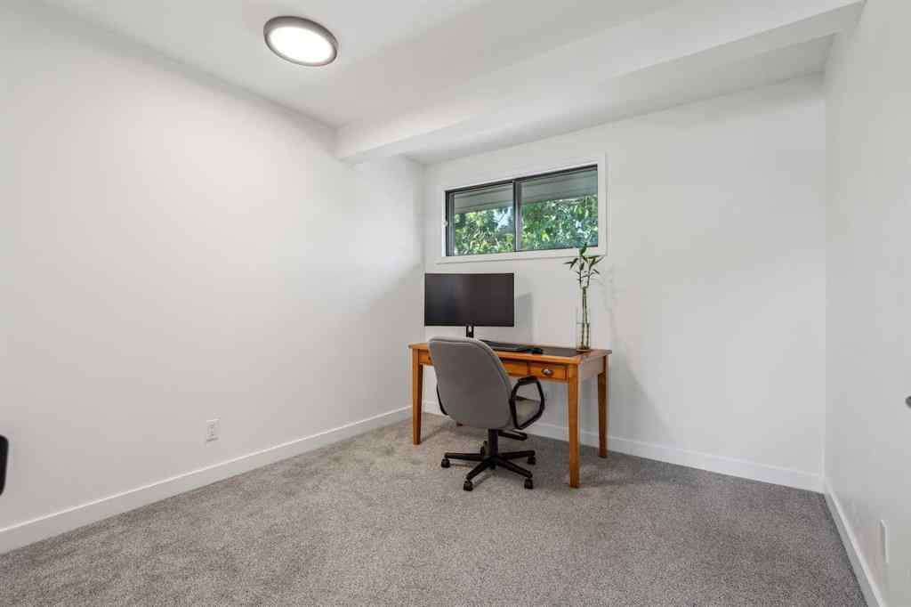 MLS® A2245880 - 4 Coach Ridge Close SW in Coach Hill Calgary, Residential