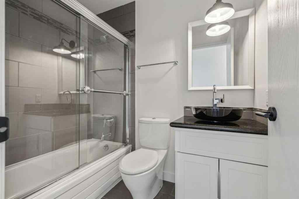MLS® A2245880 - 4 Coach Ridge Close SW in Coach Hill Calgary, Residential