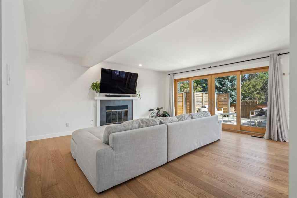 MLS® A2245880 - 4 Coach Ridge Close SW in Coach Hill Calgary, Residential