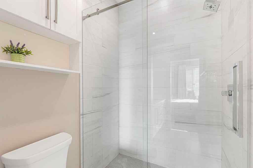 MLS® A2245881 - 846 78 Street SW in West Springs Calgary, Residential