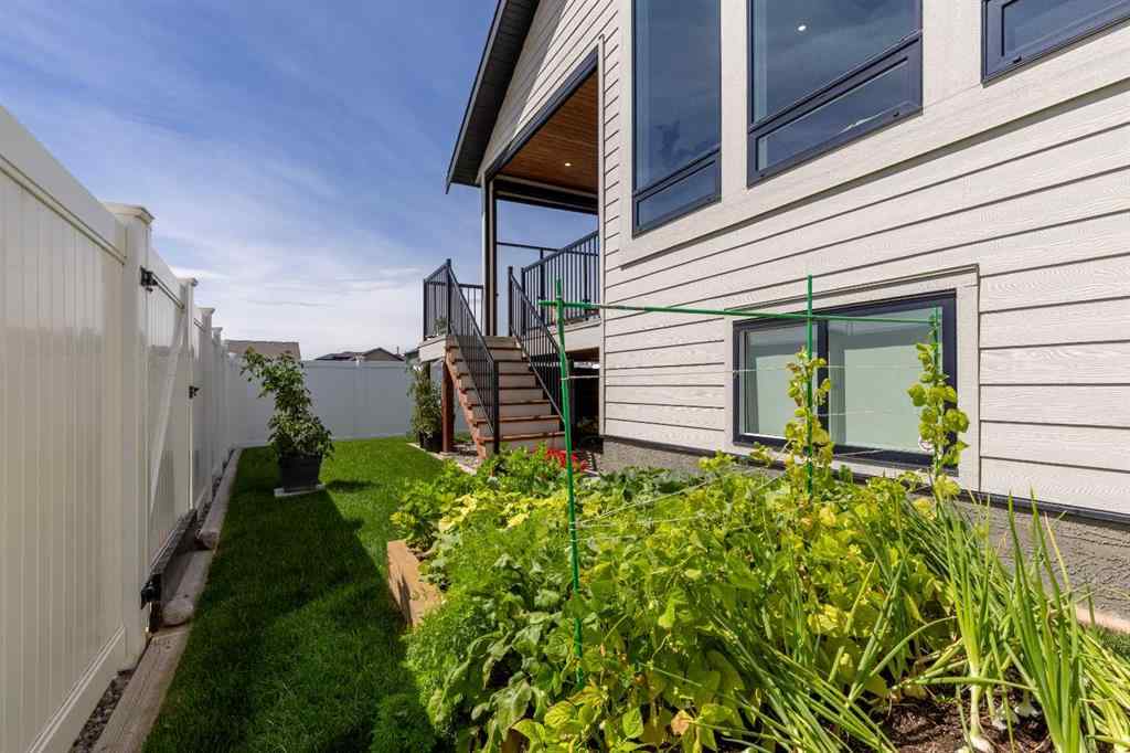 MLS® A2245884 - 648 Sixmile Crescent S in Southgate Lethbridge, Residential