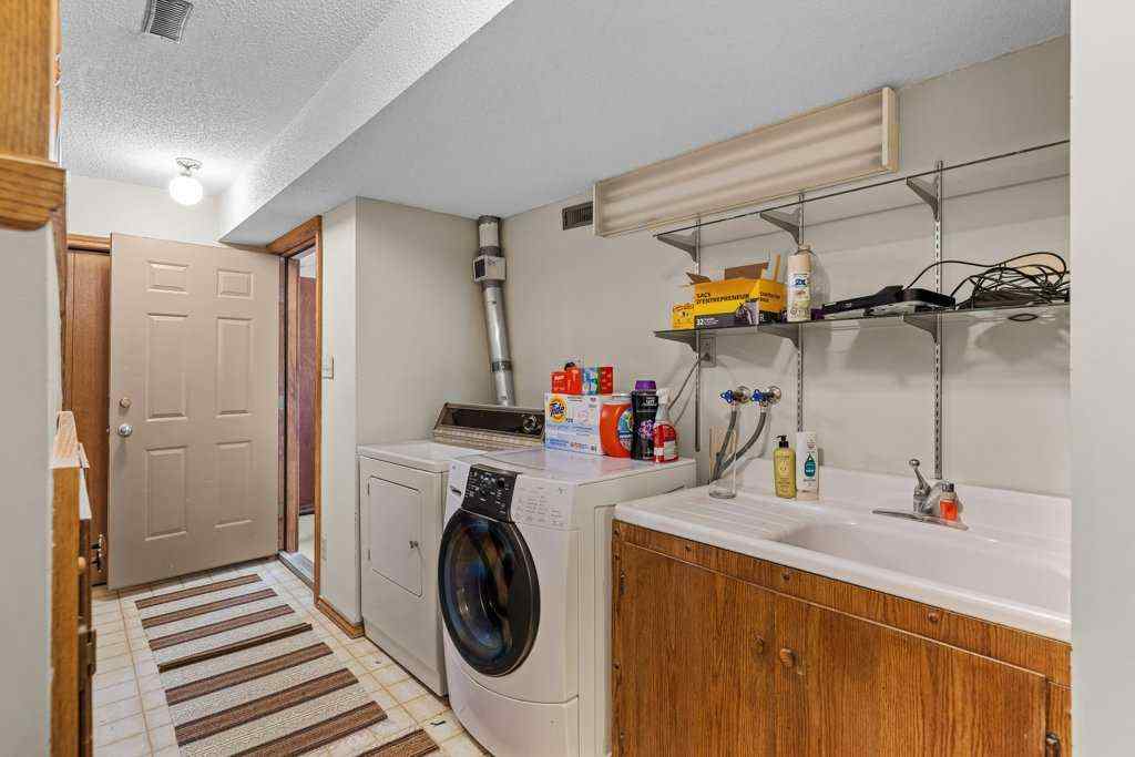 MLS® A2245896 - 524 Deer Street  in NONE Banff, Residential