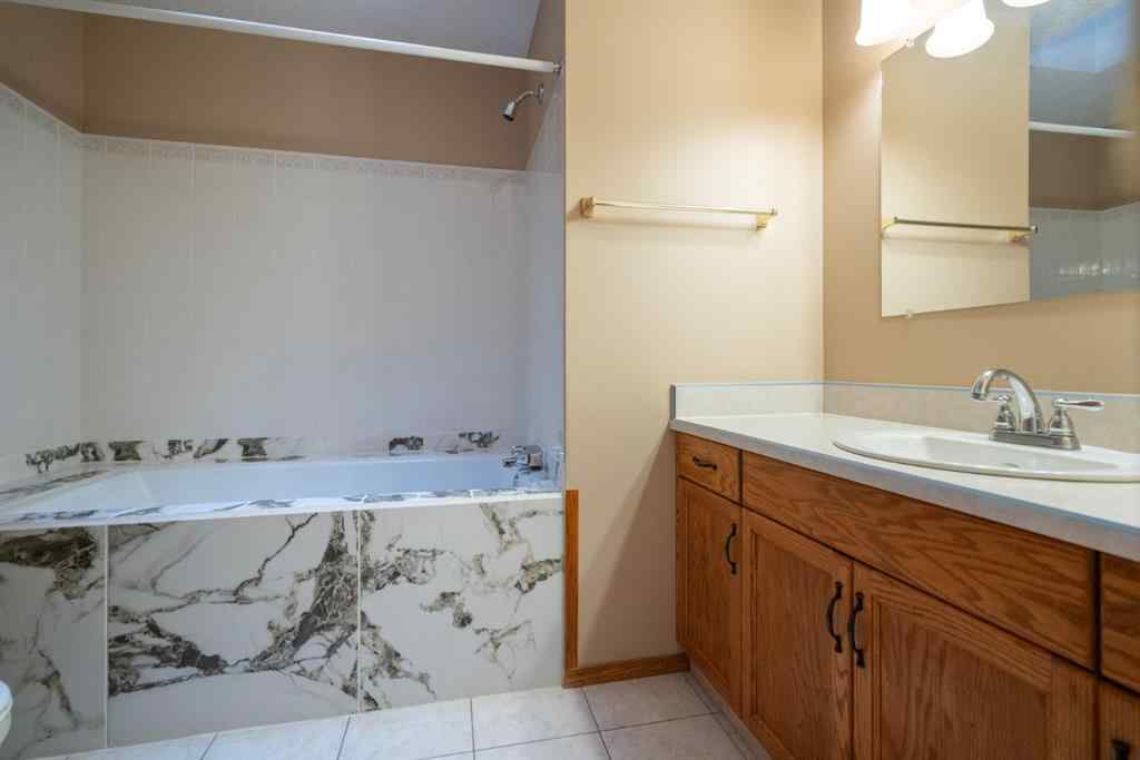 MLS® A2245908 - 5426 60 Street  in Victoria Park Camrose, Residential