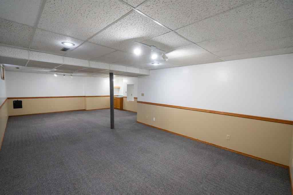 MLS® A2245908 - 5426 60 Street  in Victoria Park Camrose, Residential