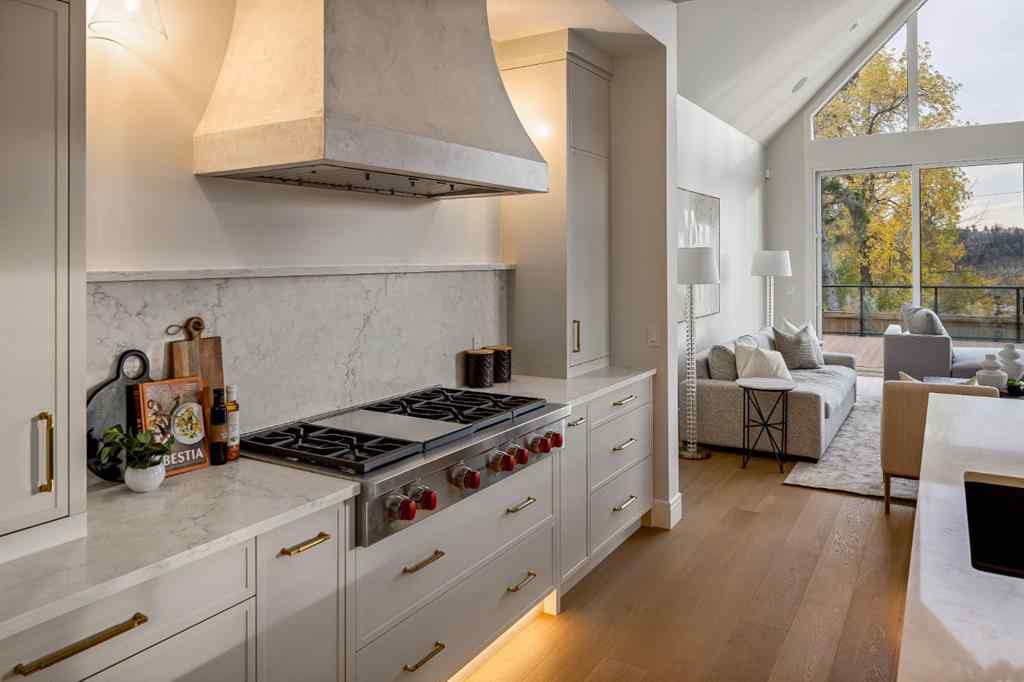 MLS® A2245914 - 2920 Toronto Crescent NW in St Andrews Heights Calgary, Residential