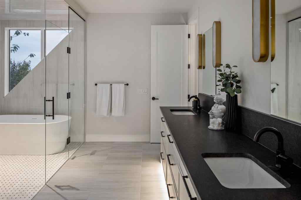 MLS® A2245914 - 2920 Toronto Crescent NW in St Andrews Heights Calgary, Residential