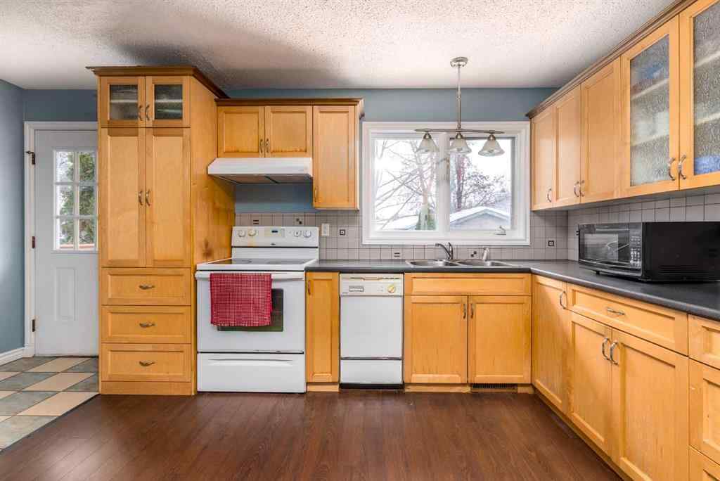 MLS® A2245917 - 4609 32 Street  in Aurora Lloydminster, Residential