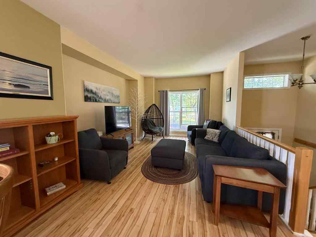 MLS® A2245918 - Unit ##2 5011 55 Ave   in Central Ponoka Ponoka, Residential