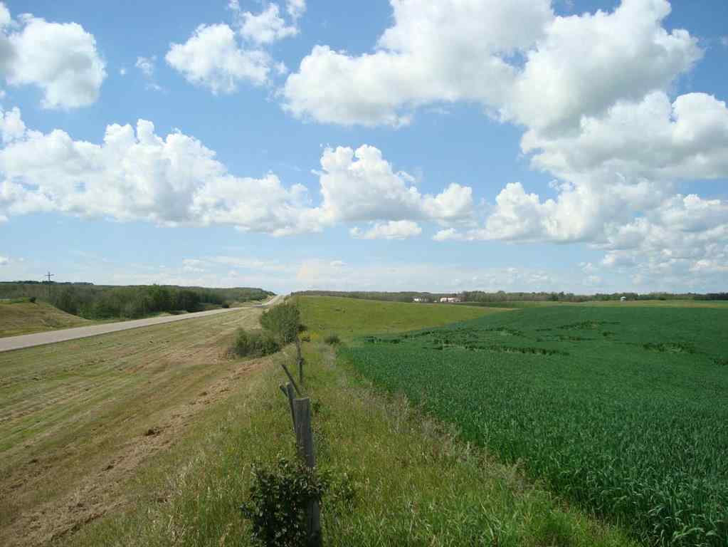 MLS® A2245923 - SW,26,35,22,W$M Hi way 590 Highway  in NONE Elnora, Agri-Business
