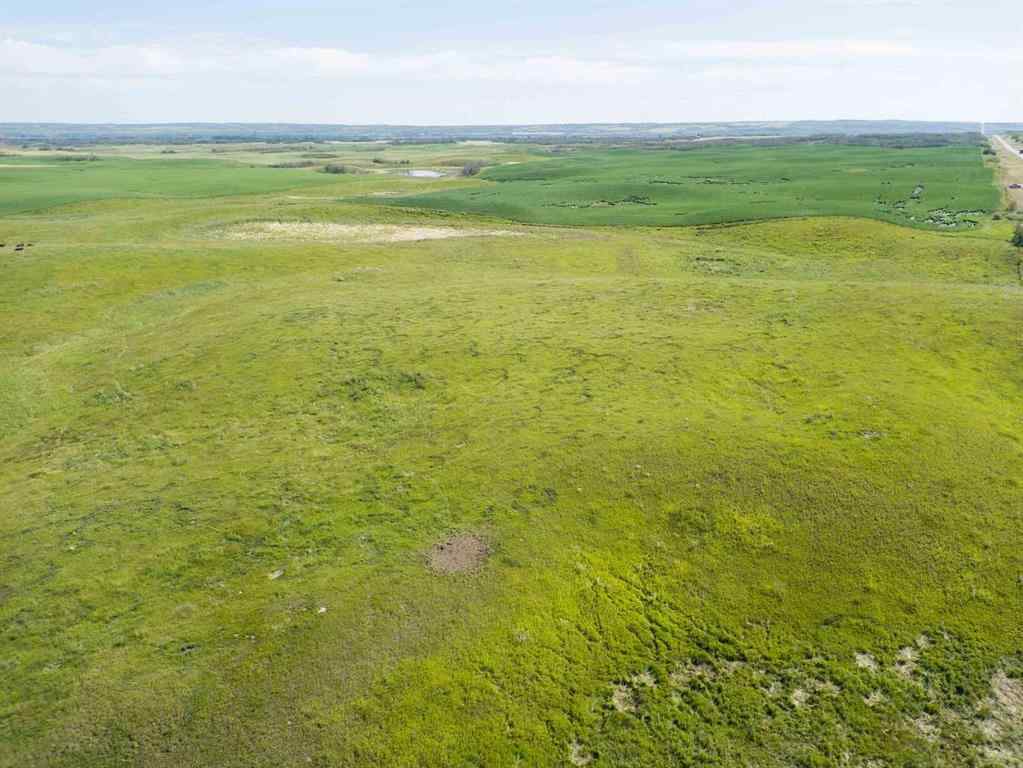 MLS® A2245923 - SW,26,35,22,W$M Hi way 590 Highway  in NONE Elnora, Agri-Business