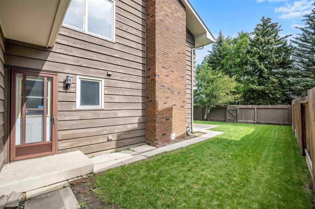 MLS® A2245925 - 409 Lake Simcoe Crescent SE in Lake Bonavista Calgary, Residential