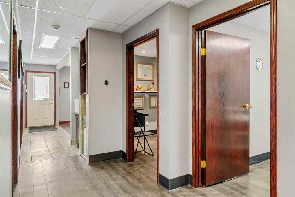 MLS® A2245937 - 2713 Centre Street NW in Tuxedo Park Calgary, Commercial