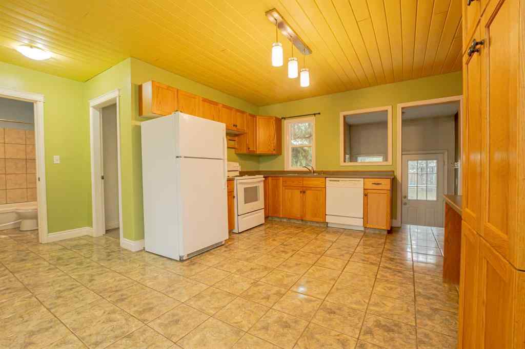 MLS® A2245938 - 9818 97 Street  in NONE Sexsmith, Residential