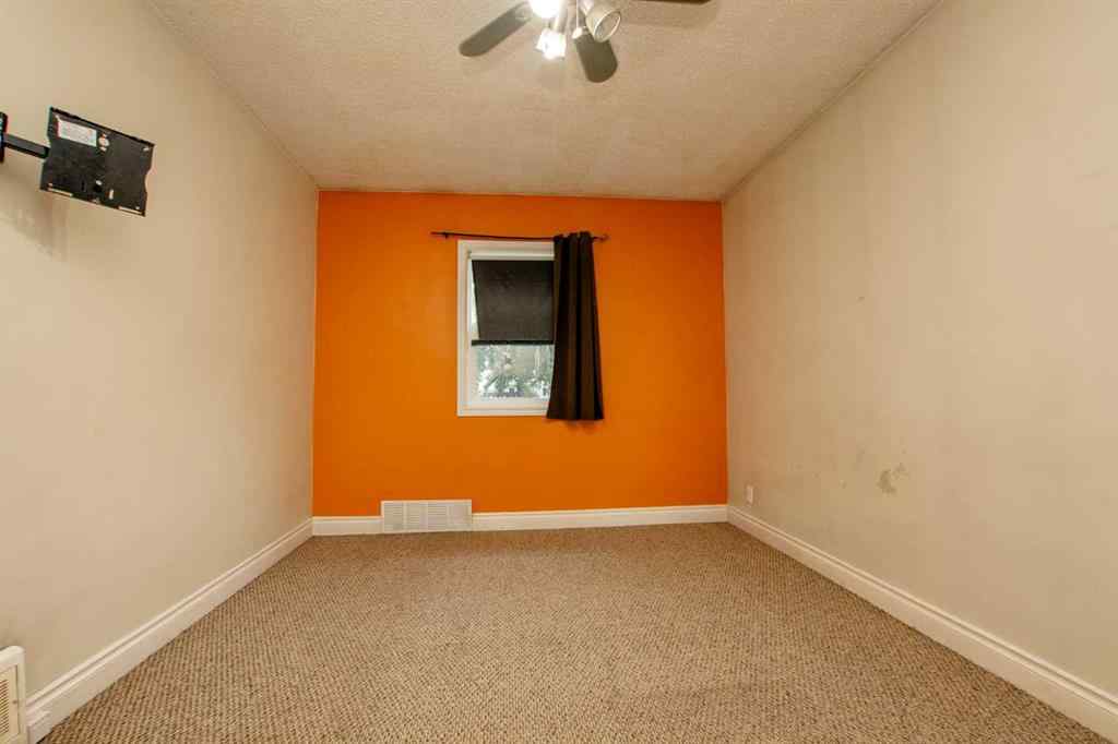 MLS® A2245938 - 9818 97 Street  in NONE Sexsmith, Residential
