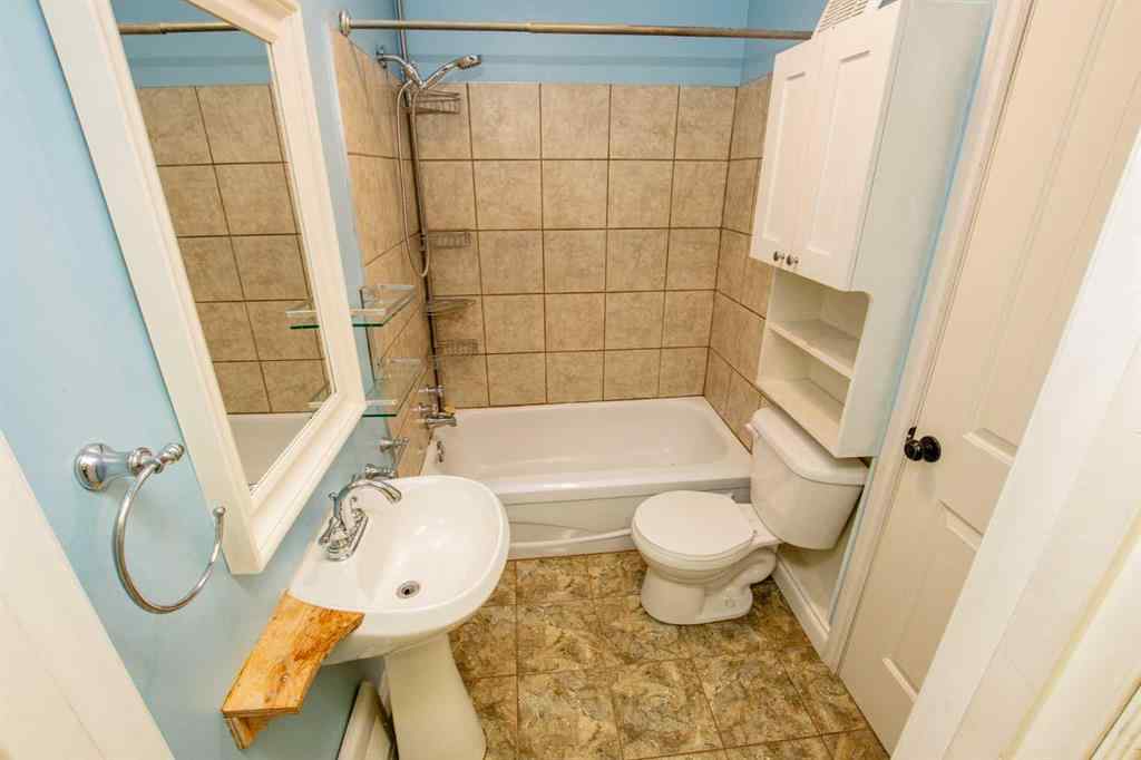 MLS® A2245938 - 9818 97 Street  in NONE Sexsmith, Residential