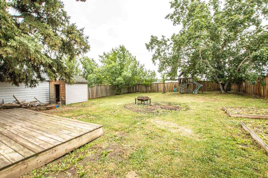 MLS® A2245938 - 9818 97 Street  in NONE Sexsmith, Residential