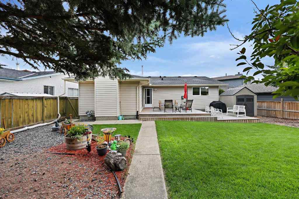 MLS® A2245949 - 40 Woodbrook Court SW in Woodbine Calgary, Residential