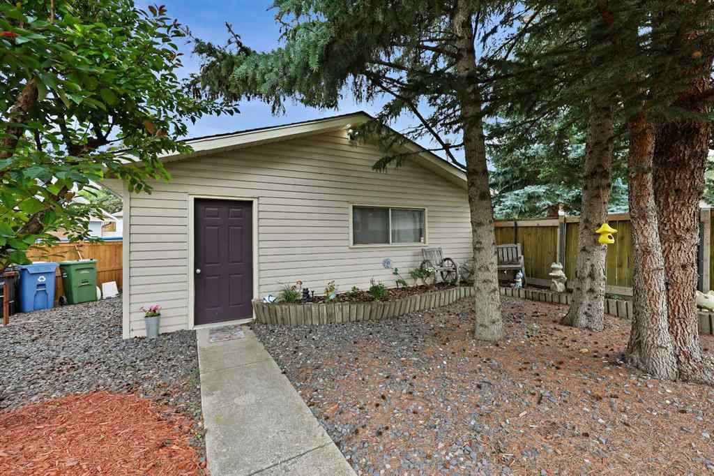 MLS® A2245949 - 40 Woodbrook Court SW in Woodbine Calgary, Residential