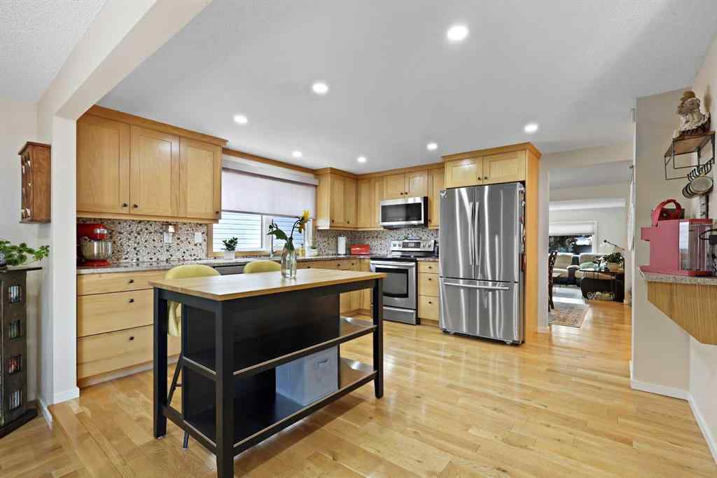 MLS® A2245949 - 40 Woodbrook Court SW in Woodbine Calgary, Residential