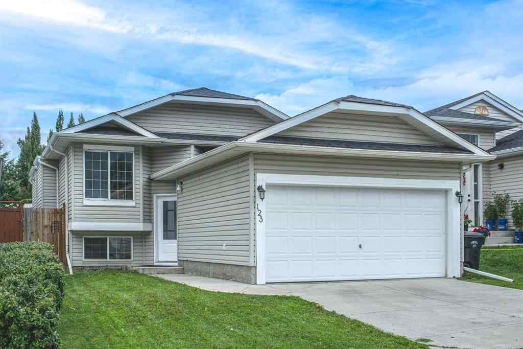MLS® A2245956 - 123 Royal Birch Manor NW in Royal Oak Calgary, Residential