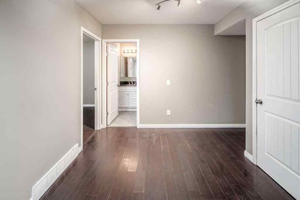 MLS® A2245956 - 123 Royal Birch Manor NW in Royal Oak Calgary, Residential
