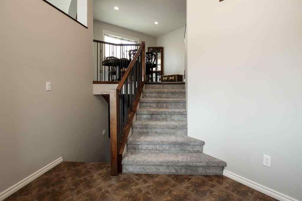 MLS® A2245957 - 73 Bowman Circle  in Beacon Hill Sylvan Lake, Residential
